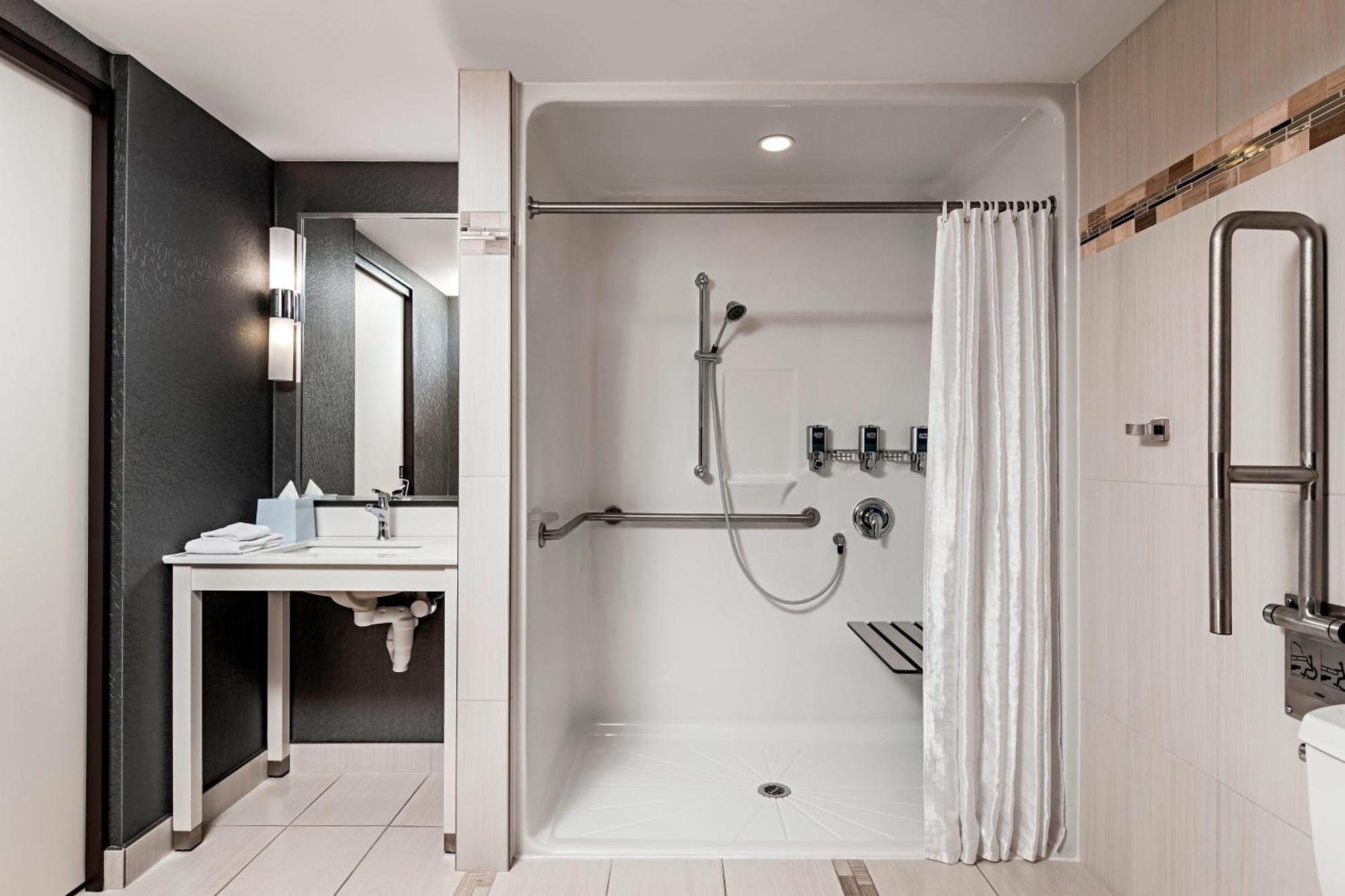 Four Points By Sheraton London Exterior photo
